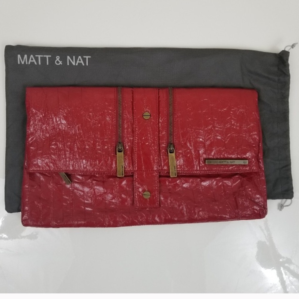 Matt & Nat clutch zipper details vegan leather